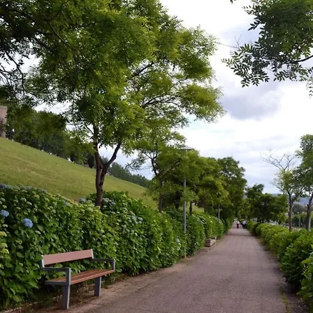 Acogedora Doble Junto A Paseos & Parques